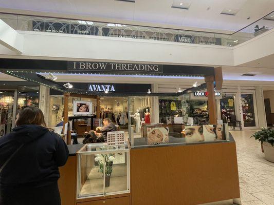 I Brow Threading