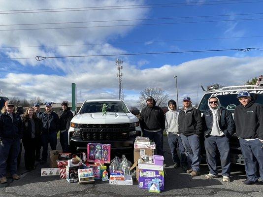 The Hawley Air team spread a little Christmas cheer for the Davidson county foster kids.