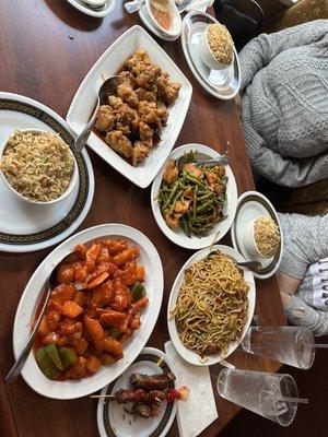 General Tso's Chicken, String Beans with chicken, bbq pork Lo Mein, Sweet and Sour chicken, fried rich