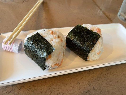 Salmon onigiri