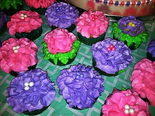 Beautiful cupcakes at a Baby Shower