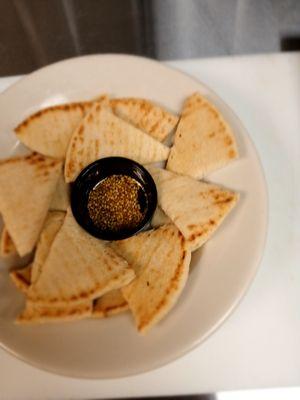 pita bread with zataar dip