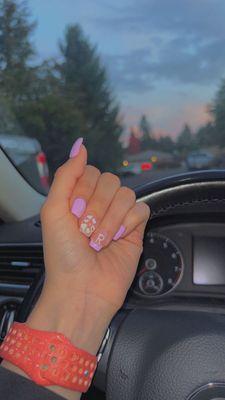 acrylic nails