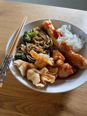 Vegetable Lo mein, fried vegetable spring roll, sesame chicken and white rice