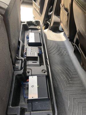 JL Audio amps and Audiocontrol LC7i installation