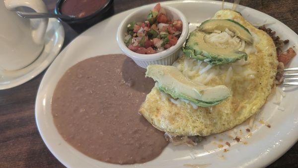 El corral omelette (substitute potatoes & tortilla with refried beans & pico de gallo)