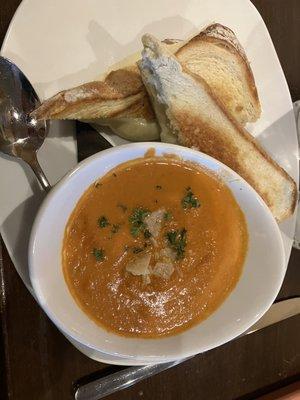 Grilled cheese and tomatoe soup