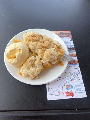 Peach Pie with Vanilla Ice Creme