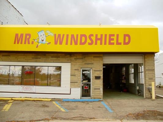 Mr. WIndshield Roseville Service Shop Location