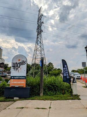 Sign. You can apply on this street when there's a live event and the brewery doesn't have any parking.