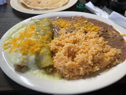 GREEN CHICKEN ENCHILADA AND SOUR CREAM CHICKEN ENCHILADA