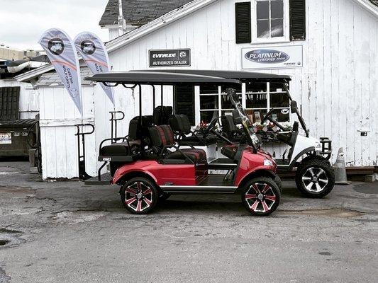 Our CT Custom Carts team was at the Rowayton Bait Shop showing off our EVolution Forester 4 Electric  Golf Carts