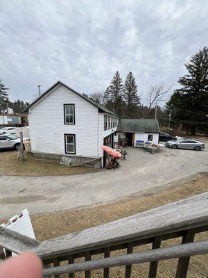 Plus outbuildings