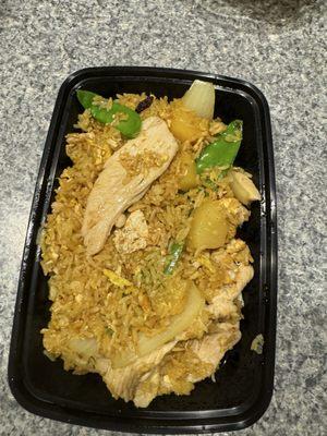 Pineapple fried rice with chicken