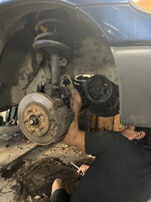 Changing a power steering pump