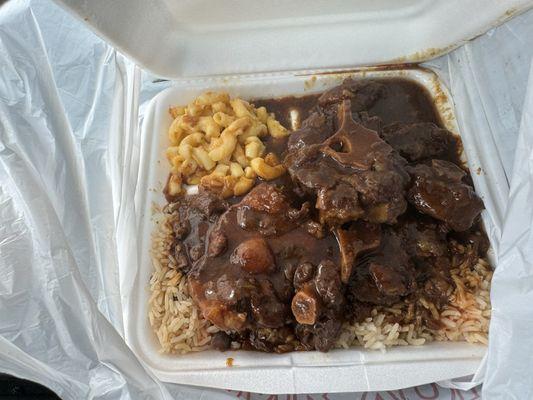 Oxtails, rice & peas, and Macaroni and Cheese