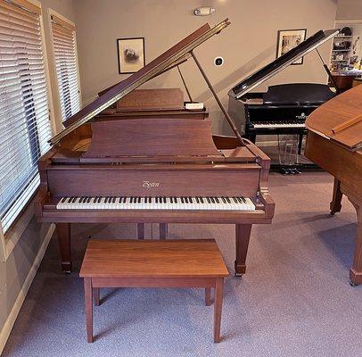 Boston 5'-4"
 Grand Piano