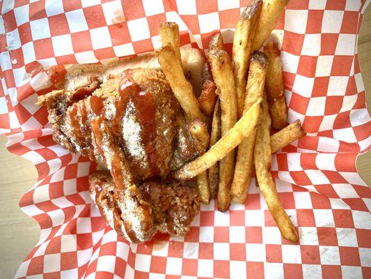 LoRell's Chicken Wings! ~ Seriously, one of the BEST places for fried chicken!