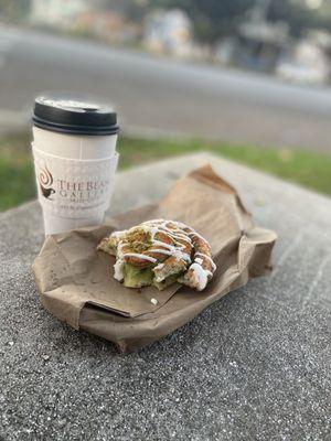 Pistachio pastry + hot mocha