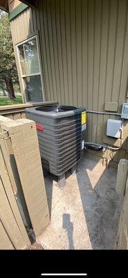 Heat Pump install in Eagle Crest, near Redmond Oregon.