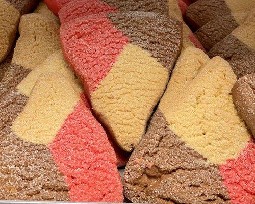 Polvorones~ Tri-Colored Mexican shortbread cookies