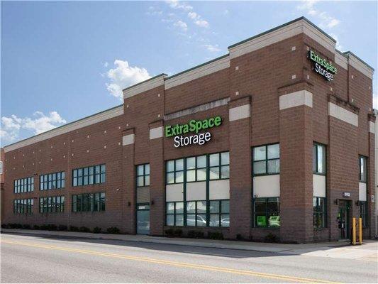 Beauty Image - Extra Space Storage at 3634 Falls Rd, Baltimore, MD 21211