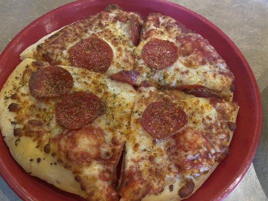 Pepperoni pizza.