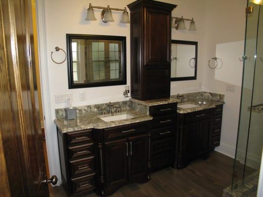 Complete bathroom renovation in Summerville, SC.
granite countertop, tile flooring, backsplash, custom cabinets, custom vanity