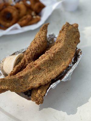 Best ever- 3 catfish filets and delicious sauce