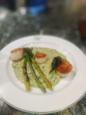 THEE BEST Seared Scallops over a pesto parmesan risotto with asparagus.