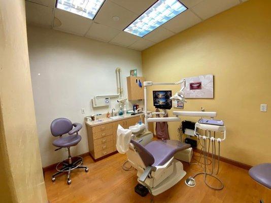 Downey Smiles Dental Chair