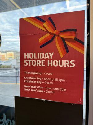 Holiday store hours 2024