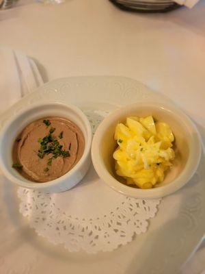 Chicken liver pate with raisins and apple brandy and butter