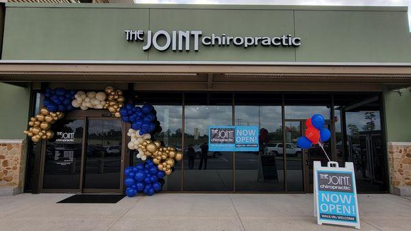 We're OPEN!!
Stop by and receive quality care by license professionals