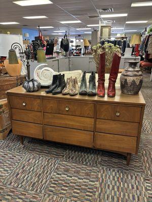 mid century modern dresser