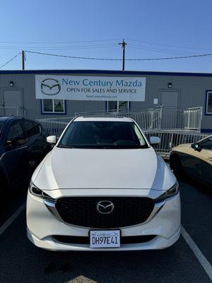 Brand new 2024 Mazda CX5 Premium!