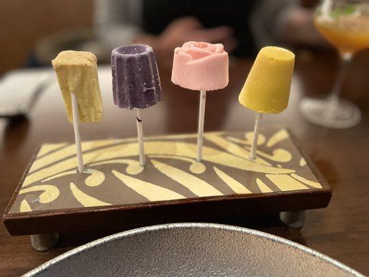 Kulfi pops