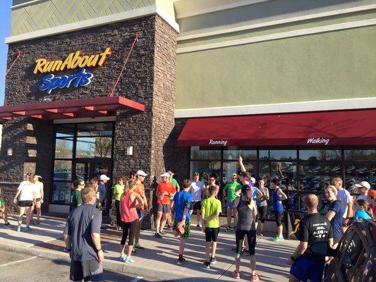 RunAbout Sports hosts a group Pub Run every Wednesday at 6! Its free, fun, and a great way to meet other runners and walkers!