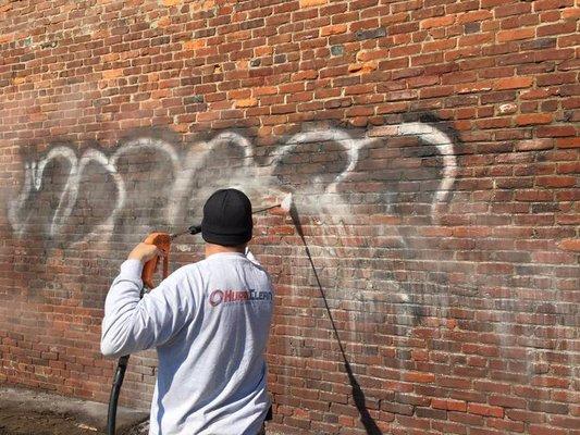 HurriClean - Graffiti Removal in Louisville KY 502-664-1589