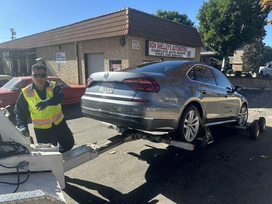 Horrible tow truck driver