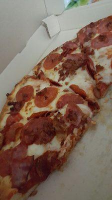 Pan Pizza large w pepperoni , ham n bacon.