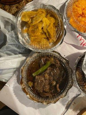 Tostones and pepper steak