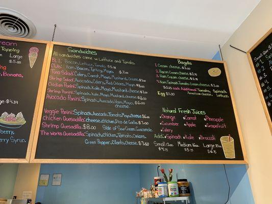 Sándwiches, fresh juices menu