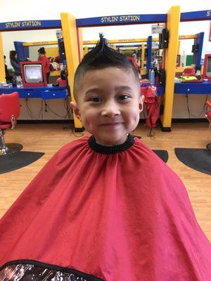 Jeremiah so happy with his fro hawk.  Bobbi