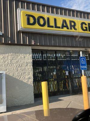 Welcome to dollar general at 5:39 pm on a Tuesday. FCS