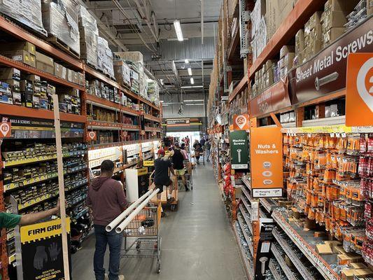 A very long line at Home Depot with no support from anyone.