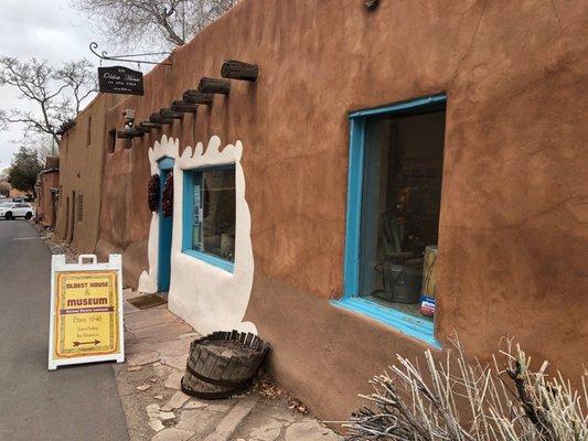 The Upper Crust is right next door to Santa Fe's oldest home. It's a free little museum. Worth a quick stop.