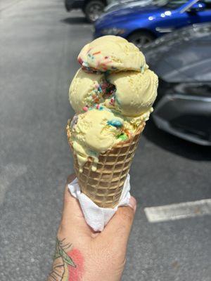 TWO SCOOPS.