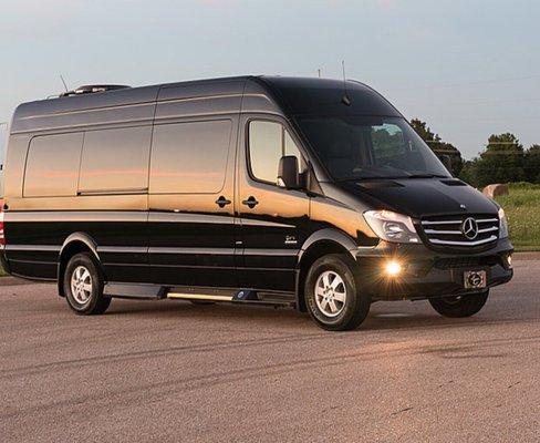 Just added two new Mercedes Benz Sprinter limos to the fleet. Perfect for the Ky Bourbon Tours , Proms Weddings , Kentucky Derby .