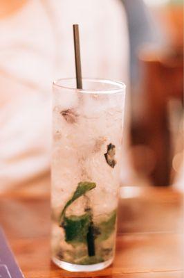 Pear mojito